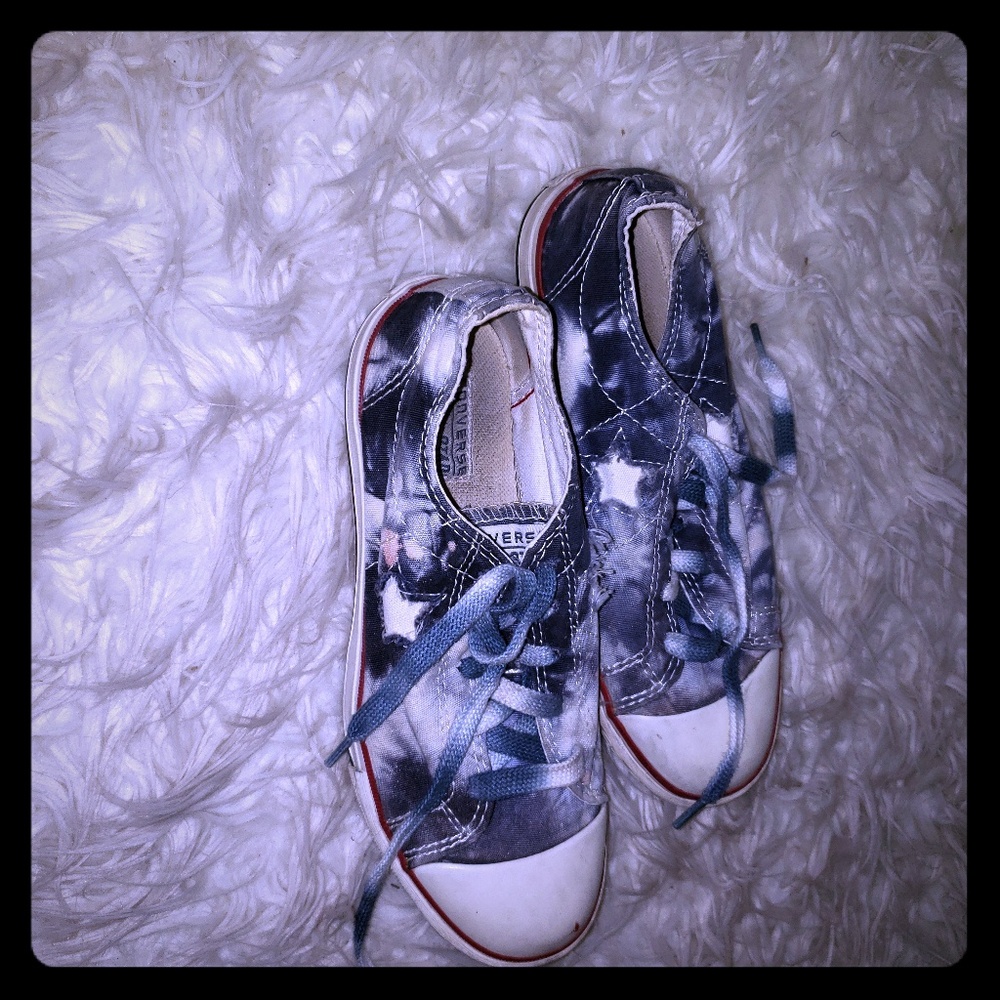 Converse women size 5/6 tie-dye